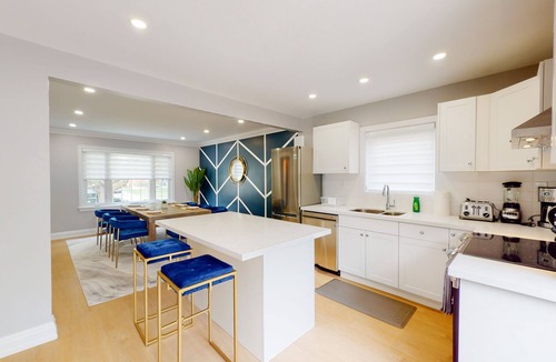 Armour Heights House | Stylish 4 Bedroom Home in AAA Location