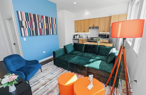 Near South Side Apartment | Stylish 4BR/3BA South Loop Stay Near McCormick Place & Soldier Field