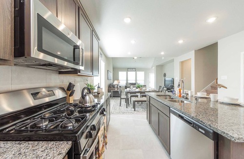 Sienna Plantation House | Stylish 4BR Retreat｜Pet-Friendly｜Secure Yard & Home Office｜Flexible Leasen#41144