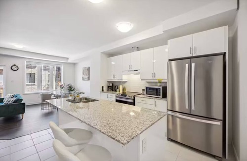 Whitby House | Stylish 4BR Townhouse + Game Room Near Downtown