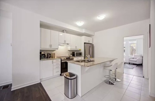 Whitby House | Stylish 4BR Townhouse + Game Room Near Downtown