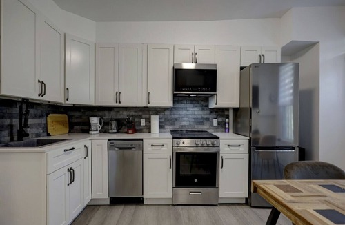 Sainte-Marie Apartment | Stylish 4BR Unit Near Plateau & DT MTL