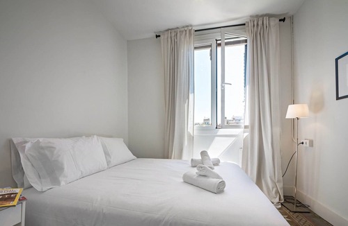 Gothic Quarter Apartment | Stylish 5 bedroom apartment for monthly stays
