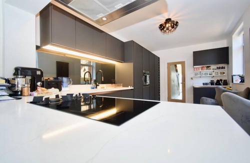 Oadby House | Stylish 5Bed 3Bath House