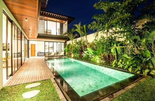 Munggu Villa | Stylish 5BR Beach Villa, 200m in Boho Canggu