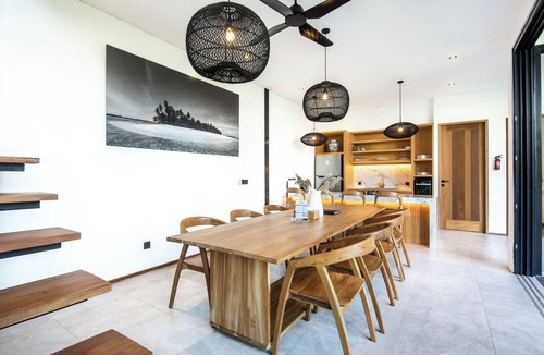 Munggu Villa | Stylish 5BR Beach Villa, 200m in Boho Canggu