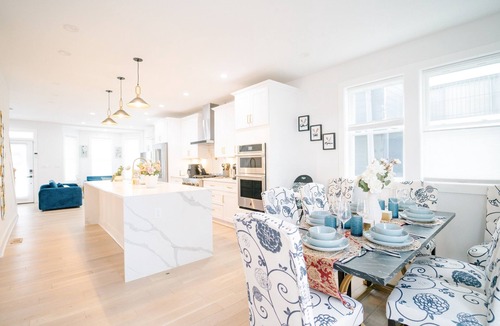 Park View House | Stylish 5BR DC Retreat with Rooftop & Backyard