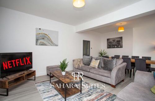 Blyth House | Stylish 5BR Home for Long Stays with Parking