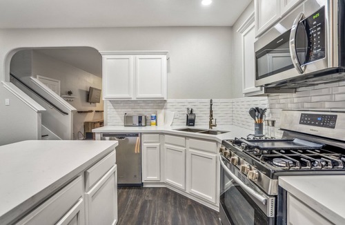 Spring House | Stylish 8-Guest Getaway with Fire Pit & Modern Comforts