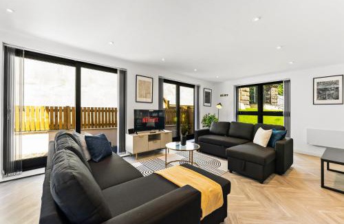 Headingley Apartment | Stylish Abodes in Leeds - Sleeps 18