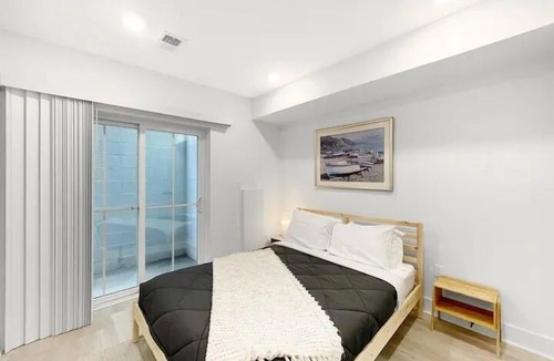 Brookland Bed & Breakfast | Stylish and Bright 2BR Unit in DC