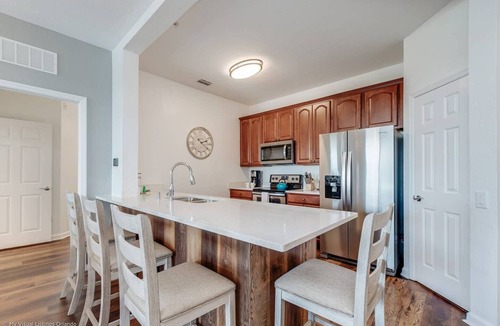 Florida Central Atlantic Coast House | Stylish and Contemporary Vista Cay Hideaway - Lake View 3bd/2ba #3vc4126