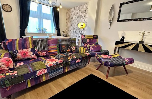 Cwm Frwd Oer Apartment | Stylish and Cosy Flat 6