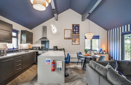 Selby Ski Chalet | Stylish and luxurious open plan lodge.