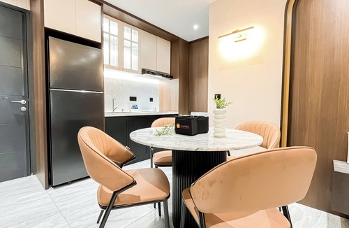 Pinang Apartment | Stylish And Modern 2Br At Apartment Collins Boulevard