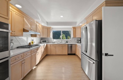 Beverly Glen Villa | Stylish and Sophisticated Beverly Hills Gem