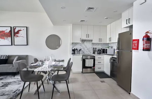 Umm Suqeim 3 Apartment | Stylish and Spacious 1BR in Dubai-Jumeira Beach Side Apartments