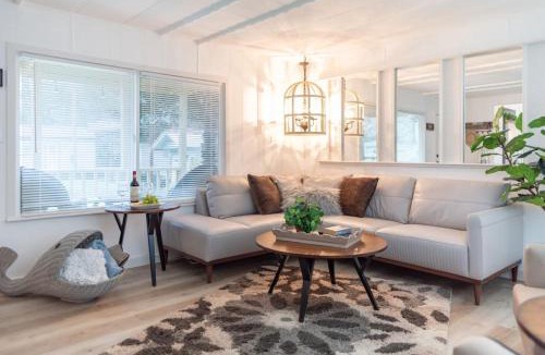 Grayland House | Stylish and Spotless Beach Getaway