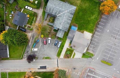 Monroe House | Stylish and Well Appointed in Downtown Monroe.