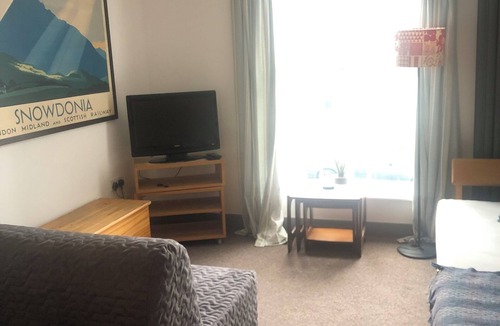 Bont Newydd Apartment | Stylish annexe in Caernarfon