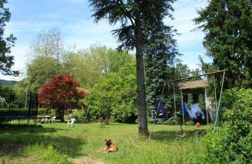 Labastide-Rouairoux Apartment | Stylish apartment, set within beautiful gardens