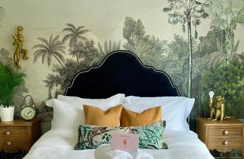 Cleveland Apartment | Stylish Apartment in Leafy Ealing W13