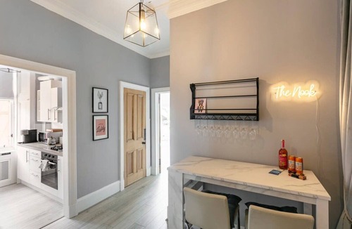 Glasgow Westend Condo | Stylish Apartment in Glasgow's West End