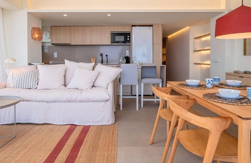 Palamos Apartment | Stylish Apartment in Palamós - Near Sea with Parking