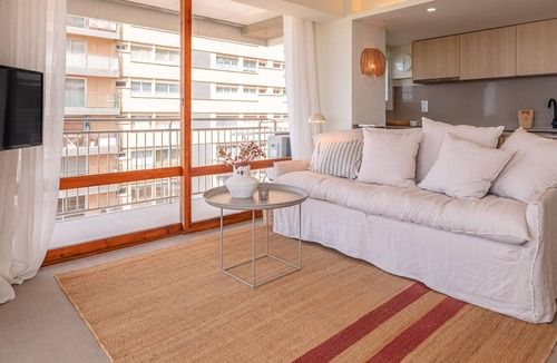 Palamos Apartment | Stylish Apartment in Palamós - Near Sea with Parking