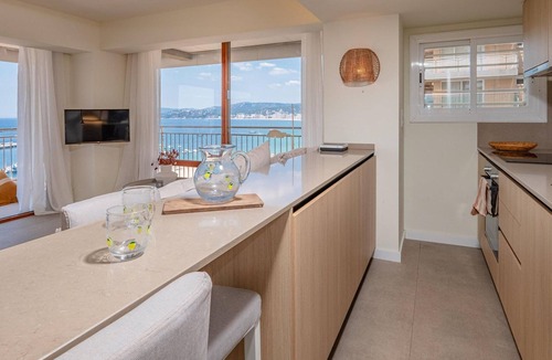 Palamos Apartment | Stylish Apartment in Palamós - Near Sea with Parking