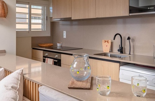 Palamos Apartment | Stylish Apartment in Palamós - Near Sea with Parking