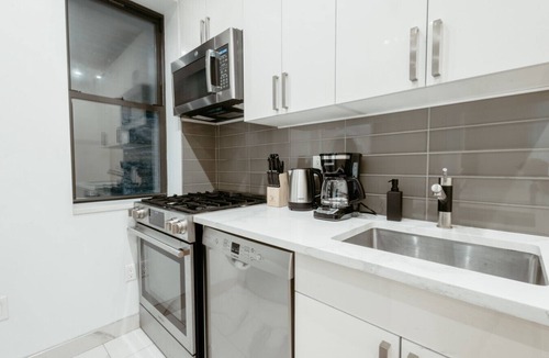 Manhattan Valley Apartment | Stylish Apartment in Upper West Side! Cozy Retreat
