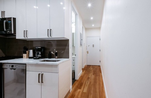 Manhattan Valley Apartment | Stylish Apartment in Upper West Side! Cozy Retreat
