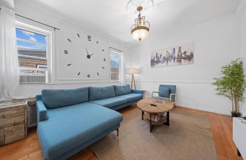 Bayonne Apartment | Stylish Apartment - Light Rail Access