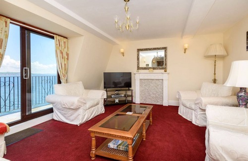 West Looe House | Stylish apartment on the waterfront.