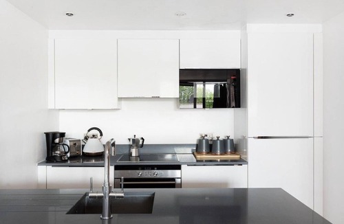 North Kensington Apartment | Stylish apartment with underground parking