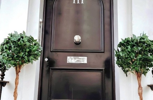 Notting Hill Apartment | Stylish apt in the heart of Notting Hill -4-nSteps from Portobello Rd and tube!