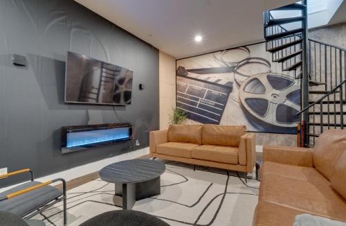 Hughes Park Lake Apartment | Stylish Apt Near Lake Travis w/Entertainment