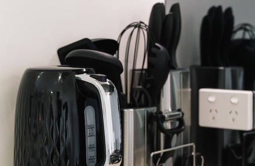 Macgregor Apartment | Stylish Apt w/Balcony Easy Access to Everywhere