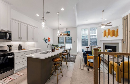 Lewisville House | Stylish Arcade Stay + EV Central