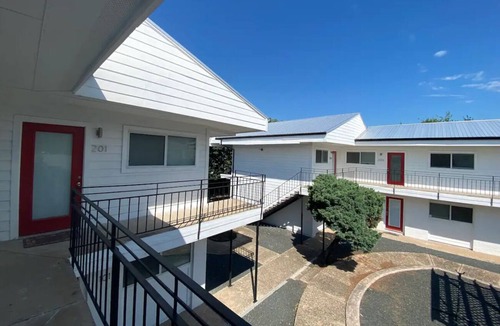 Windsor Park Condo | Stylish Austin Flat. Quite gated 8 unit complex