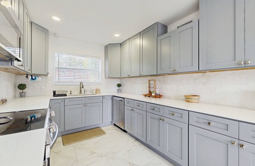 Avondale House | Stylish Avondale Home – Pet-Friendly & Walkable