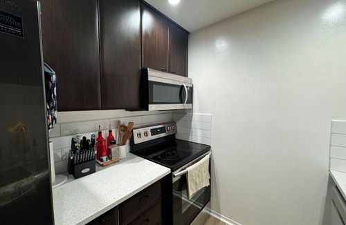 Ottawa Division House | Stylish basement bedrooms