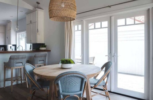 Naples House | Stylish Beach Cottage Steps from Naples Island