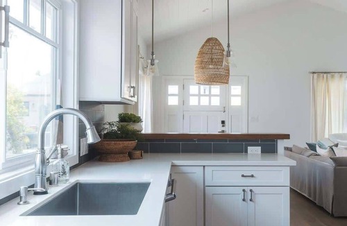 Naples House | Stylish Beach Cottage Steps from Naples Island