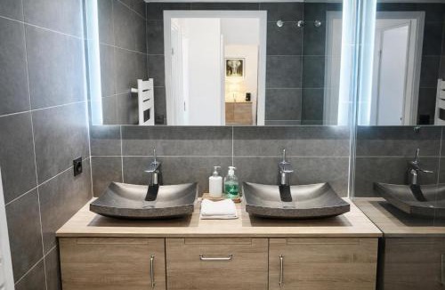 Serris Apartment | Stylish Blue Val dEurope Disneyland Paris P8