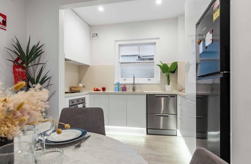 Bondi Beach Apartment | Stylish Bondi Beachside 2bedroom Abode
