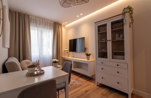 El Clot Apartment | * Stylish Brand New Apt 5 guests A/C El Clot @22 District