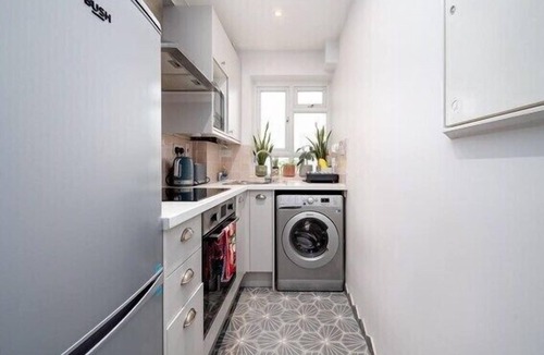 Lambeth Apartment | Stylish Brixton Hill Studio with Modern Charm