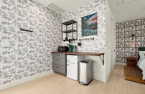 Govalle Apartment | Stylish Bungalow Near Everything in East Austin!